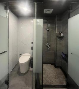 Bany a Jiuqi Tongnian High-end River View B&B