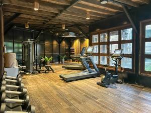 Fitness centrum a/nebo fitness zařízení v ubytování Vignette Collection Dinso Resort & Villas Ko Chang by IHG