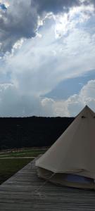 Příroda nedaleko luxury tent