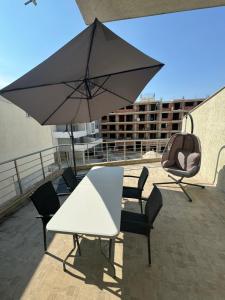 Balkón nebo terasa v ubytování Junik Apartment