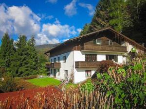 Το κτήριο όπου στεγάζεται  το διαμέρισμα