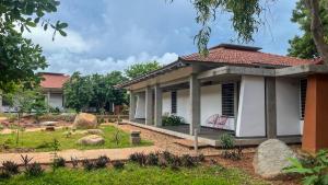 Temple Tree Retreat外面的花园