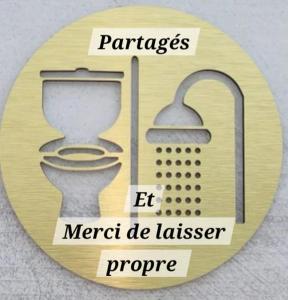 Πιστοποιητικό, βραβείο, πινακίδα ή έγγραφο που προβάλλεται στο 3 chambre - La Chapelle