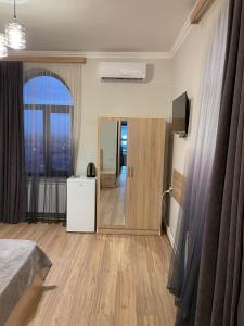 Voodi või voodid majutusasutuse DECCA Hotel toas