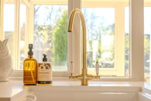 Fotografie z fotogalerie ubytování Bloom Cottage - Cotswolds escape v destinaci Kingham + 32 fotografií