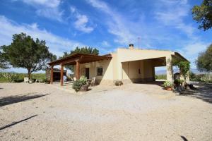 a small house in the middle of a field at HL 002 4 bedroom country house, Fuente Alamo in El Espinar