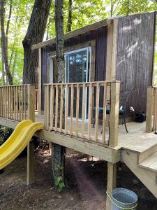 布恩Treehouse Glamping in Boone, NC的相册照片