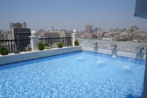 Piscina di Mar Charbel Hotel Cairo o nelle vicinanze