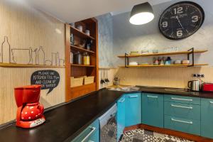 Kuchyň nebo kuchyňský kout v ubytování Hostel Elf