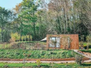 Chalet insolite - SPA - Vue Pyrénées - Brasero外面的花园