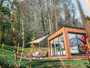Chalet insolite - SPA - Vue Pyrénées - Brasero外面的花园