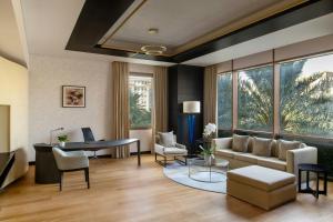 Un lugar para sentarse en The Westin Doha Hotel & Spa
