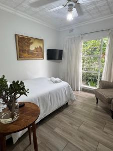 Μια τηλεόραση ή/και κέντρο ψυχαγωγίας στο Ben & Bern House