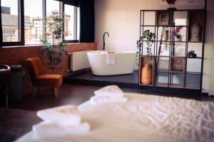 Gallery image of Urban Hotel The Golden Stork in Rijswijk