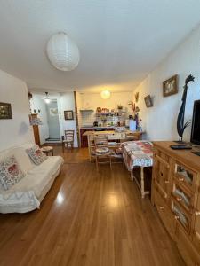 Dapur atau dapur kecil di T2 au coeur de Barcelonnette