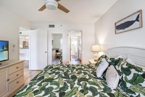 Voodi või voodid majutusasutuse Charming Siesta Key condo with private beach access toas +39 fotot