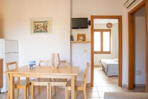 Afbeelding uit fotogalerij van Appartamenti Le Cicale in Fertilia