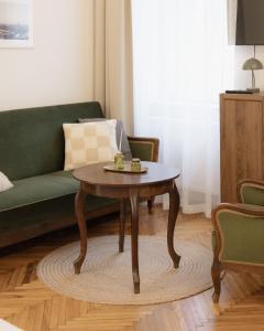 Posedenie v ubytovaní NEW - Golden Central Budapest Apartment