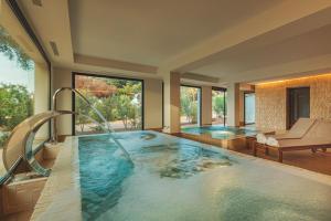 Bazén v ubytování Hotel Serawa Moraira nebo v jeho okolí