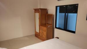 Postel nebo postele na pokoji v ubytování A Modern EscapeStyle Comfort and Convenience 3 bedroom