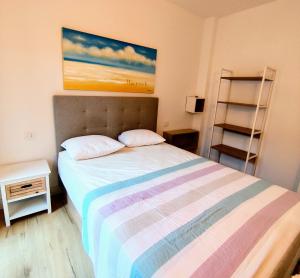 Postel nebo postele na pokoji v ubytování 1002 Precioso apartamento a 250 m de la playa by homeselectspain