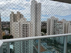 Nespecifikovaný výhled na destinaci Londrina nebo výhled na město při pohledu z apartmánu