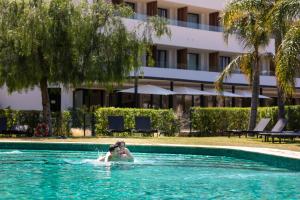 Bazén v ubytování Hotel Serawa Moraira nebo v jeho okolí