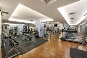 a gym with treadmills and cardio machines at InterContinental São Paulo by IHG in São Paulo