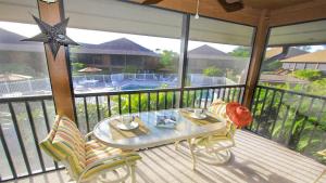 Balkón nebo terasa v ubytování Pet friendly paradise on Sanibel Island with private beach