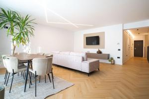 Gallery image of Lake view apartment - free parking in Râmnicu Vâlcea
