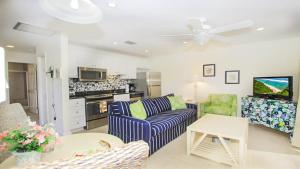 Kuchyň nebo kuchyňský kout v ubytování Pet friendly paradise on Sanibel Island with private beach + 8 fotografií