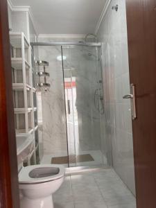 Łazienka w obiekcie Gallud Apartament