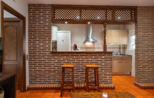 Η κουζίνα ή μικρή κουζίνα στο Cozy Apartment In Marbella With Wifi