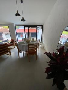 Posezení v ubytování Casa Ocaso - Relax, naturaleza y confort a 5 min de Baños + 17 fotografií
