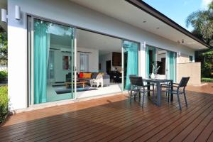 Μπαλκόνι ή βεράντα στο Coconut villa Phuket