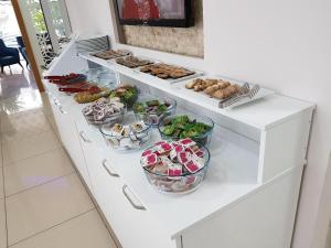 Makanan di atau berdekatan hotel
