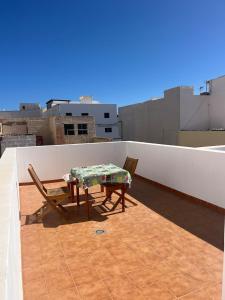 Un balcón o terraza en Apt Flora 17 fotos más