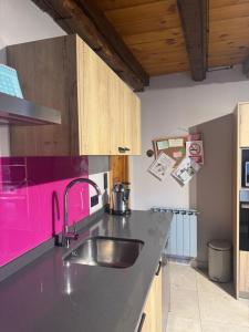 Küche/Küchenzeile in der Unterkunft La Casita de Verdiago