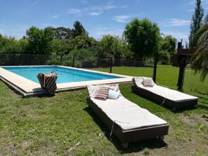 Hồ bơi trong/gần Simonahousechascomus