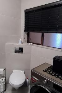 Køkken eller tekøkken på African surf explosion! tasteful upmarket unit