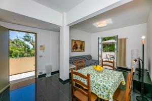 Posezení v ubytování BellaVistaRanzi - Free Parking & WiFi - Sea View