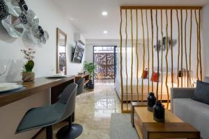 Χώρος καθιστικού στο Cozy Studio Pool and Roof Lounge Beach 5 Blocks