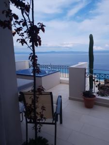 Afbeelding uit fotogalerij van On the rock afytos in Afitos