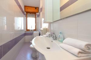 Ένα μπάνιο στο Casa Alessia-300mt to lake & center Peschiera +22 φωτογραφίες