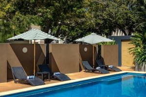 Bazén v ubytování Courtyard by Marriott Darwin nebo v jeho okolí
