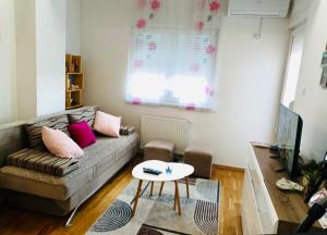 Χώρος καθιστικού στο Apartman Ema