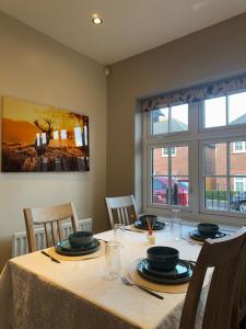 Gallery image of Large 3 bed house near Etihad and Coop Live in Manchester