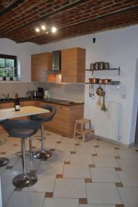 Küche/Küchenzeile in der Unterkunft Gîte de l'Espinette