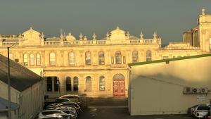 Gambar di galeri bagi The Whitestone di Oamaru
