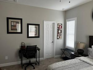 Afbeelding uit fotogalerij van The Bungalow in Charlotte +8 foto's